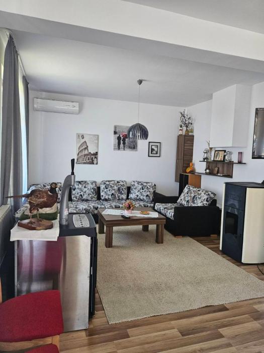 Бадевски рай-къща Надежда