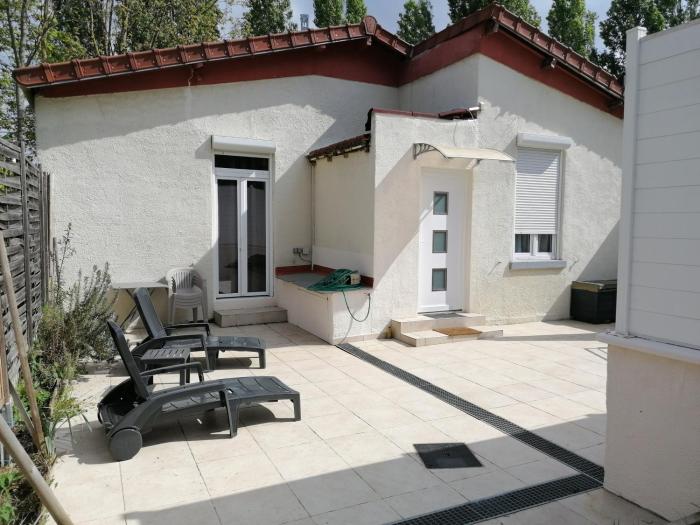 Maison Antony parking gratuit proche Paris