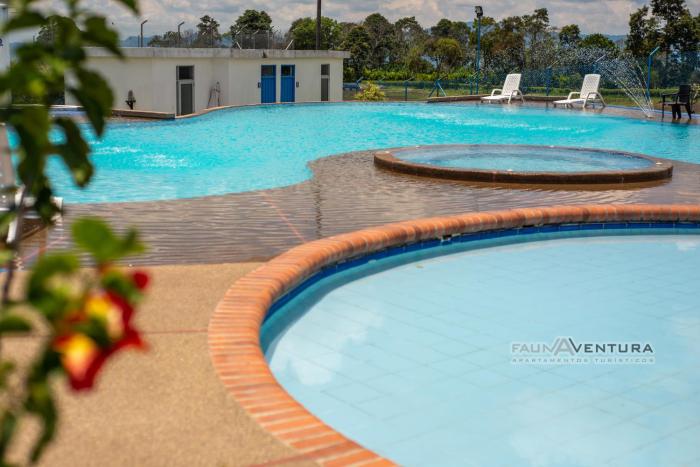 Apartahotel primer piso cerca Parque del Café