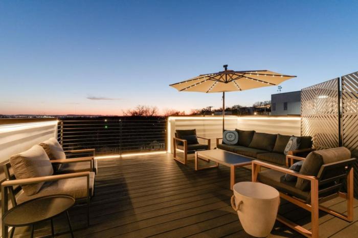 Luxury Home with Stunning Rooftop Views!