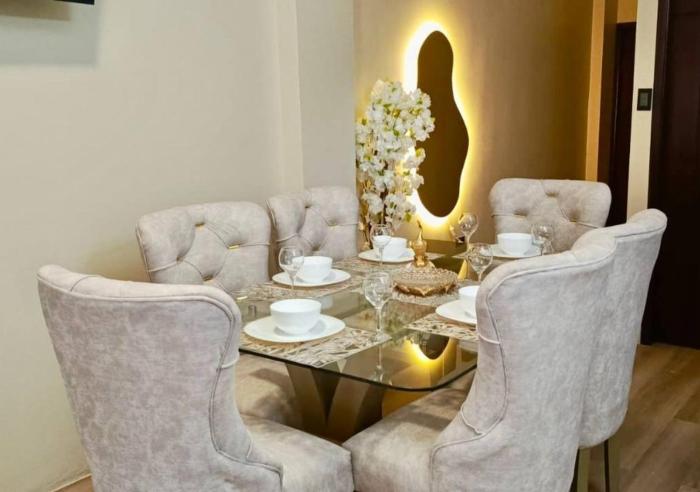 Departamento a pocos pasos de la playa con AC, WiFi, 2 habitaciones, 2 baños completos, 4 camas y cocina equipada en el centro de San Cristóbal cerca de bares y restaurantes - Caballito - Galápagos Home