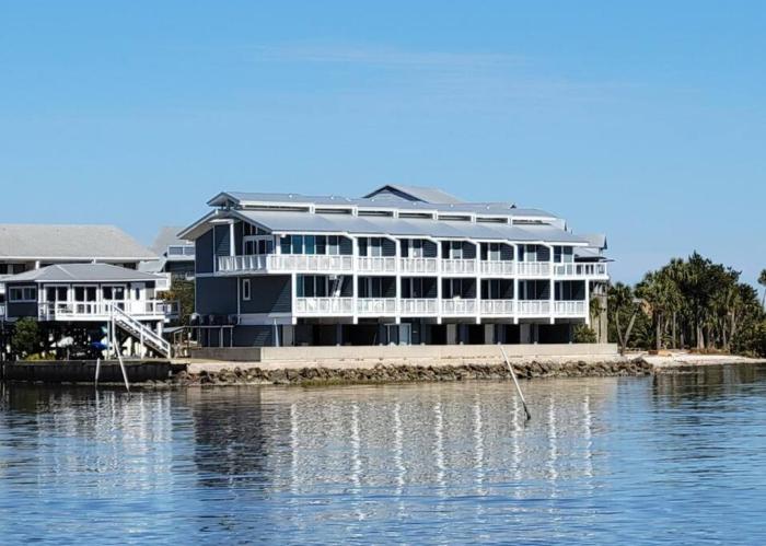 Island View waterfront condo