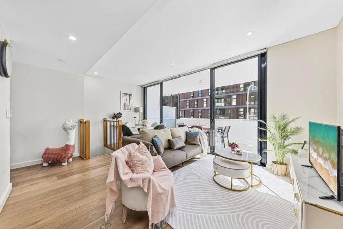 Charm 3Bedroom Apt in Waterloo