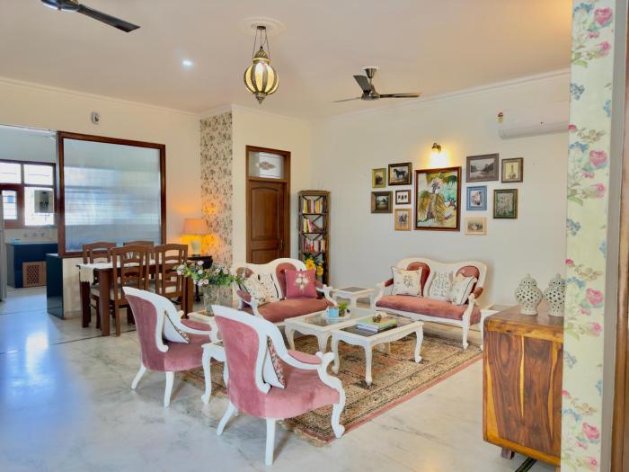 Sittle - 3Bed 2 Bath Fully Furnished 1st Floor