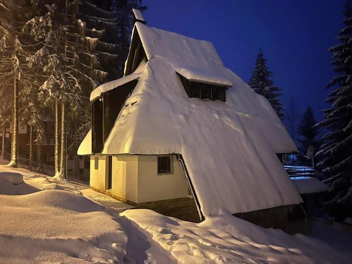 Titova vila - Zlatar