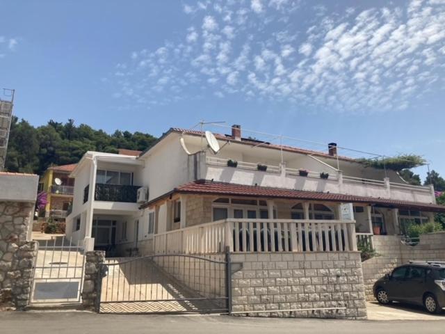 Apartment in Jelsa with terrace, air conditioning, Wi-Fi 4440-3