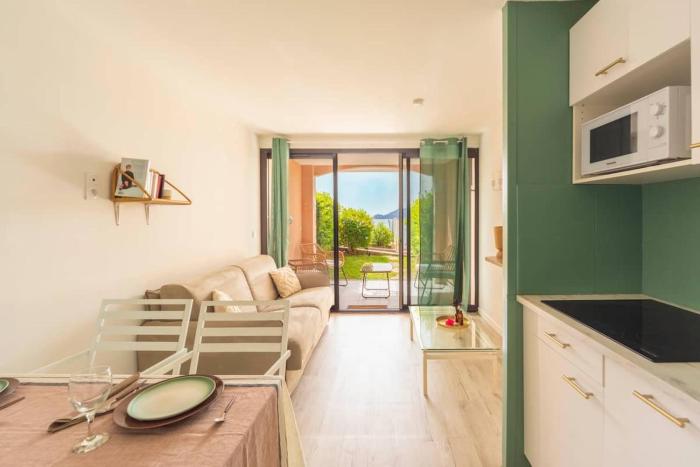 Cannes T2 - Vue mer exceptionnelle - 9 min de la Croisette