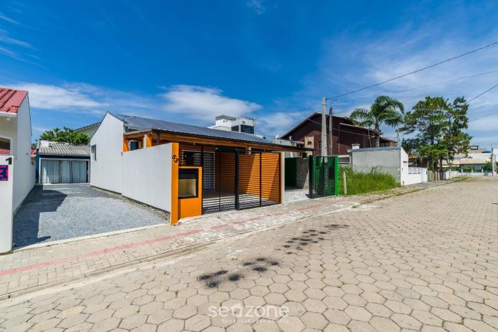 RUC - Casas a 270m da Praia do Canto Grande