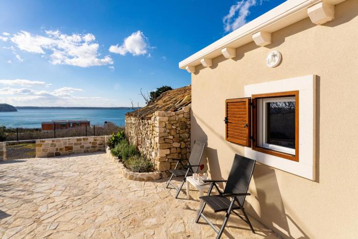 MY DALMATIA - Sea view holiday home Fortica