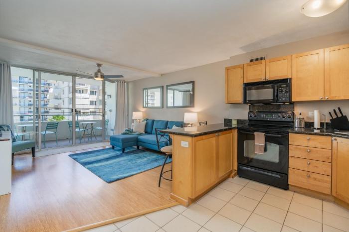 Centrally Located Waikiki Condo - Accommodates 4