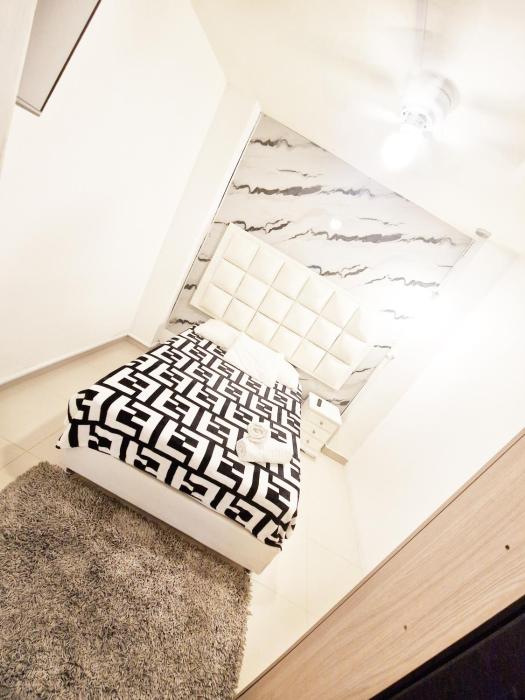 Luxor Suite #4 ICON Lleras Park 201