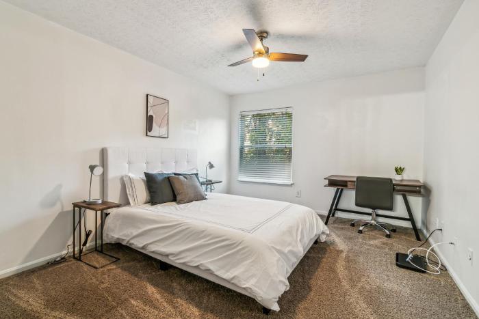 Halsten at Vinings 3006 spacious 1 Bed 1 Bath