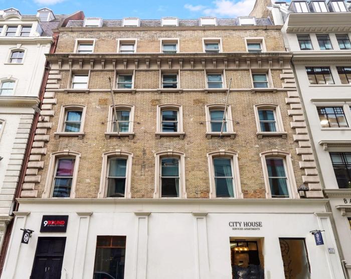 Cannon Street Serviced Apartments by LovelyStay