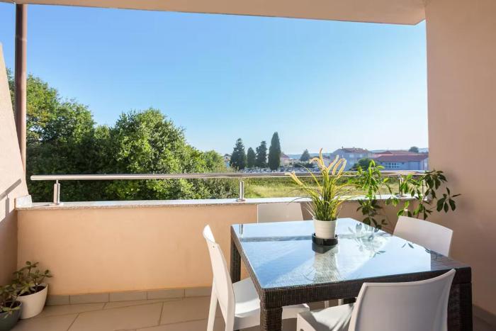 Modern 2-Bedroom Medulin Apartment with Balcony & Free Parking