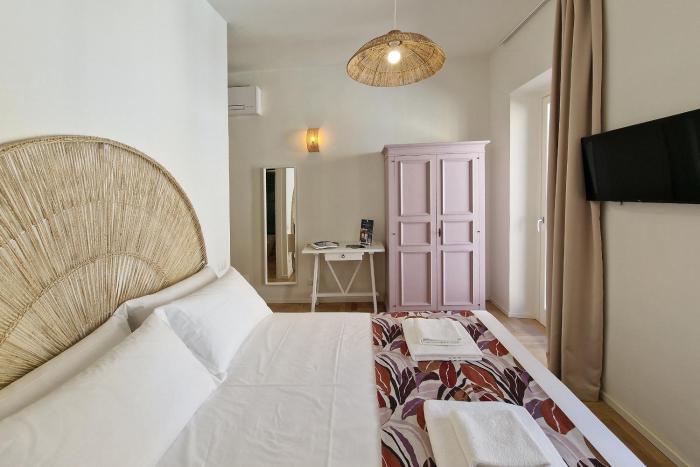 Pola Rooms - Guesthouse by Host Hero