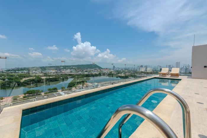 Trendy loft in old city - Rooftop Pool