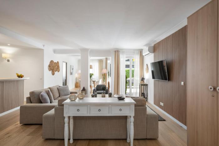 Cannes Center, Nice 110m2, 3BR & 3BTH, Terrace