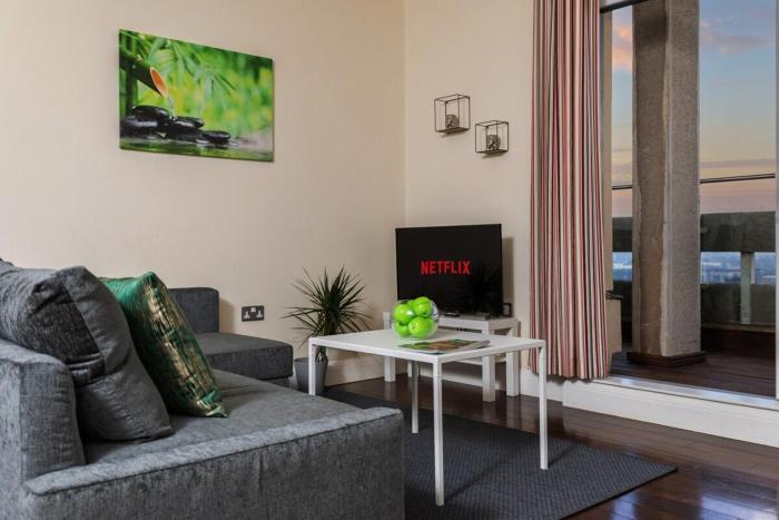 Lovely Skyline Views 2 Bedroom Apartment in Ashford