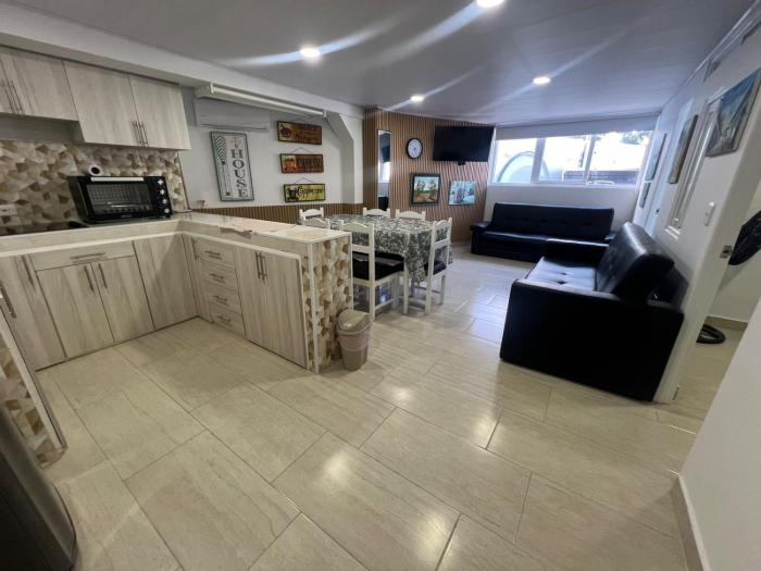 Hansa Bay Apartment 103