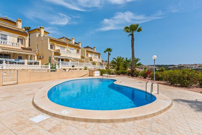 Ruime woning aan golfbaan