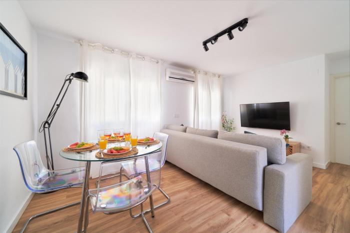 SyL El Palo Sun Beach Parking