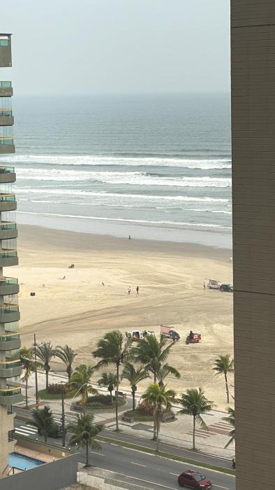 Apartamento novo Aviação 30 metros da Praia