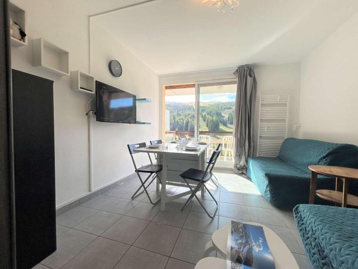 Studio 4 pers à proximité des pistes avec WIFI et parking - FR-1-525-292