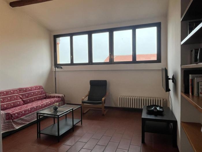 Apartment very close to the central area