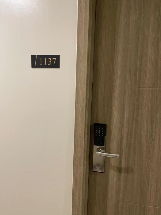 Antoneitte Staycation