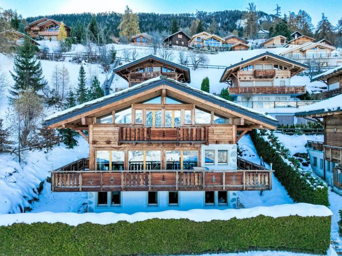Chalet Chalet Aurore by Interhome