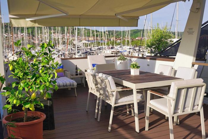 Floating Sea house MIRAMARE