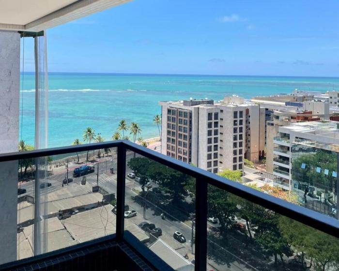 Apto Vista Mar na Cobertura com 02 Suítes na Praia da Jatiúca