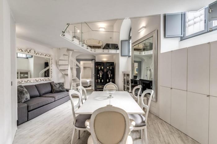 Elegant flat in the Historic Rome near Colosseum!