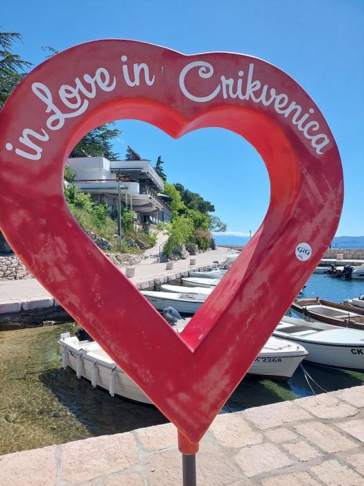 Preiswertes Familienapartment nur 100 Meter zum Strand mit privater Terrasse