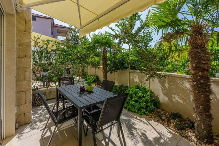 Malerisches Apartment nur 500 Meter zum Strand mit Pool, Gym, Sauna