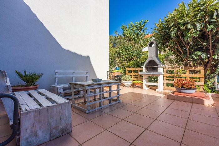 Helles Apartment mit Meerblick, Espressomaschine, Grillbereich, Waschmaschine
