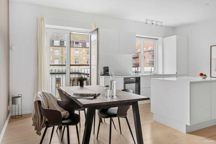 Bright & Inviting Apartment Near ARoS Art Museum