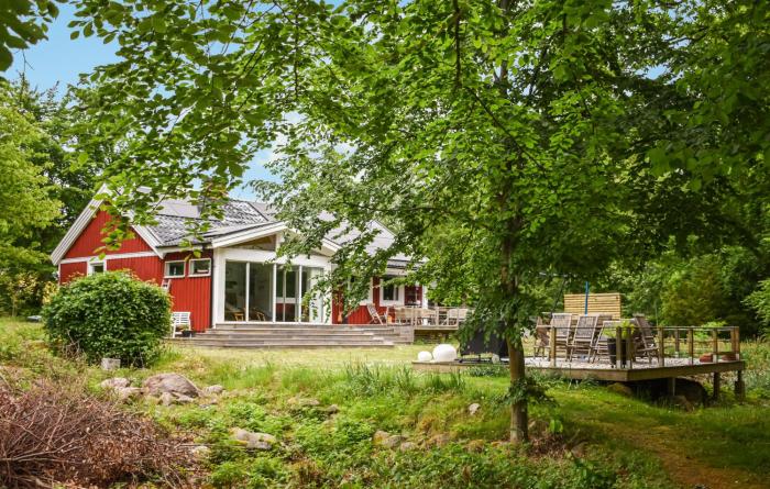 4 Bedroom Beautiful Home In Ronneby