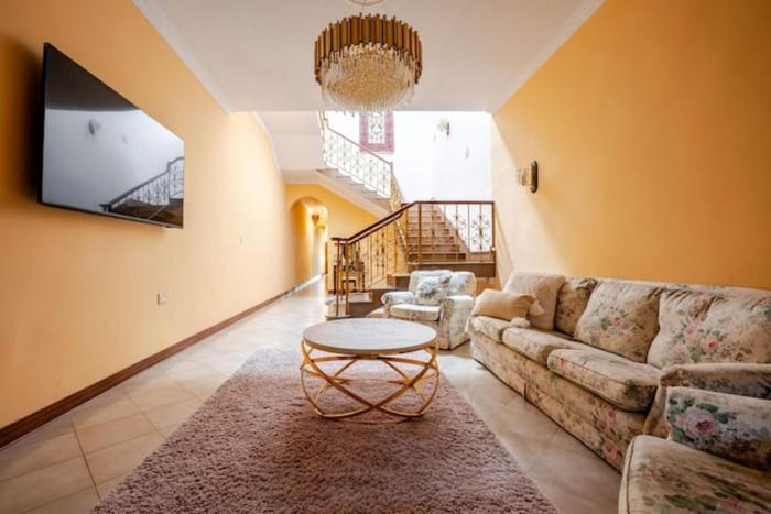 Santa Rita of Victoria majestic townhouse