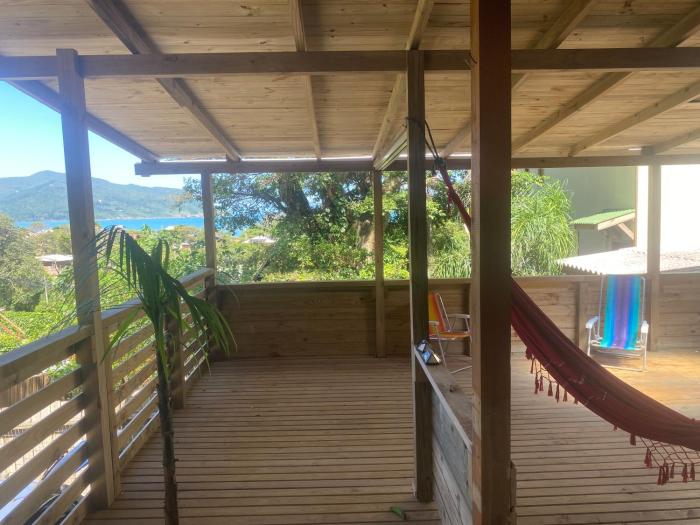Casa de praia em meio a natureza - Praia da Solidão