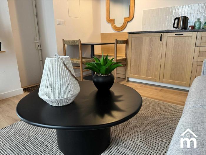 Saint Germain by Melvane