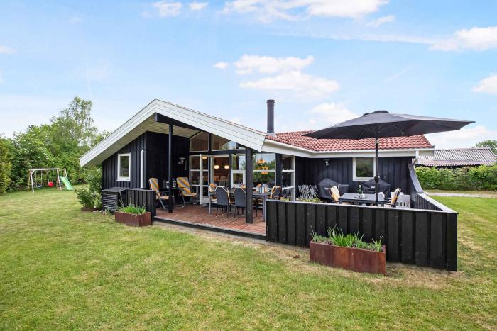 Family Summer House In Quiet Area