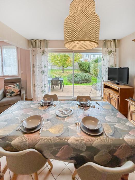 Maison familiale à 500m des plages avec jardin