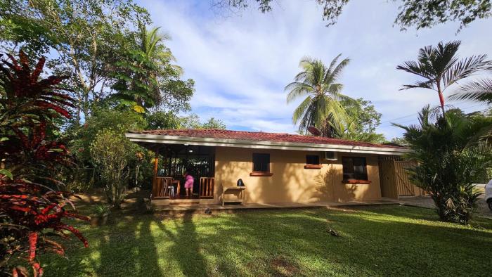 M2 Madu AC, great location!