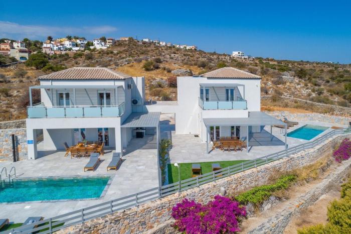 Giannas Panoramic Seaview Twin Villas with pools