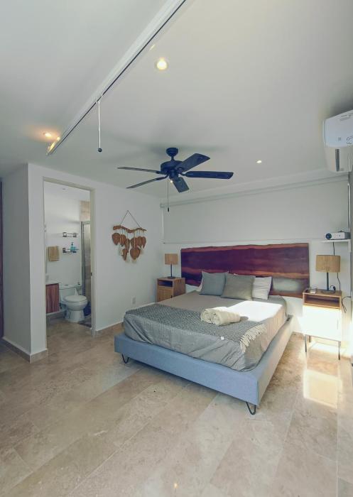 Luxury Private Room with private bathroom private Pool on Roof Top