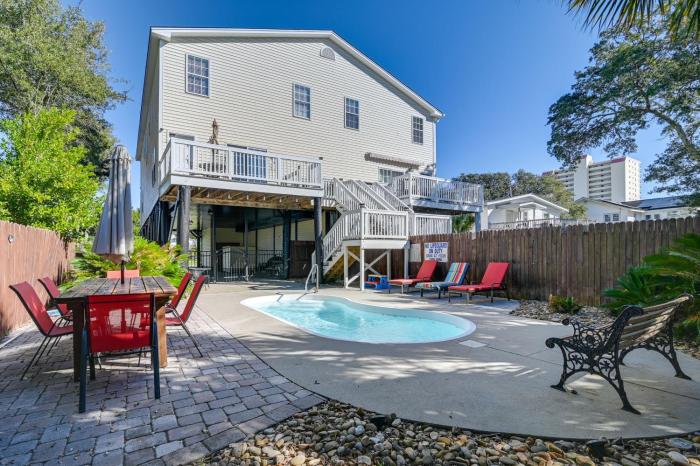2 Blocks to Ocean: Garden City Beach Home w Pool!