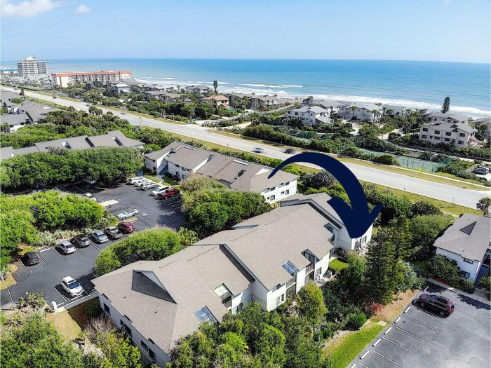 Tropical Oasis Steps from Car-Free Beach! Sea Woods Condo 114