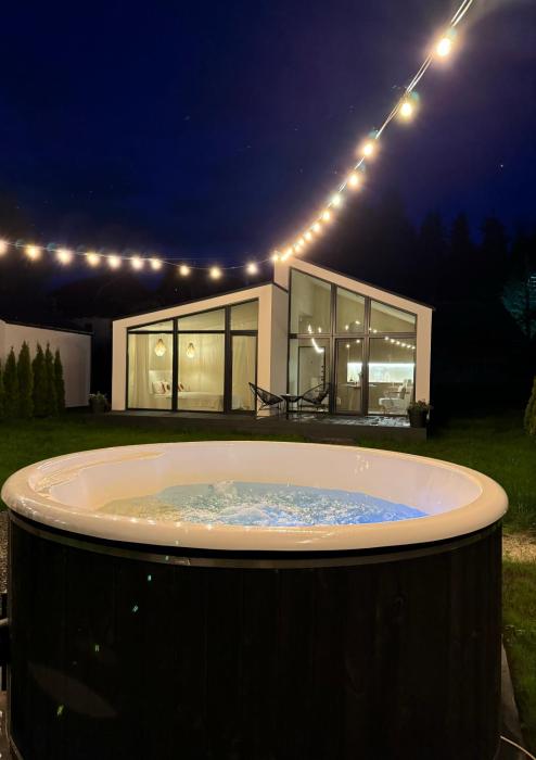 Richkas Chalet котедж з чаном-джакузі