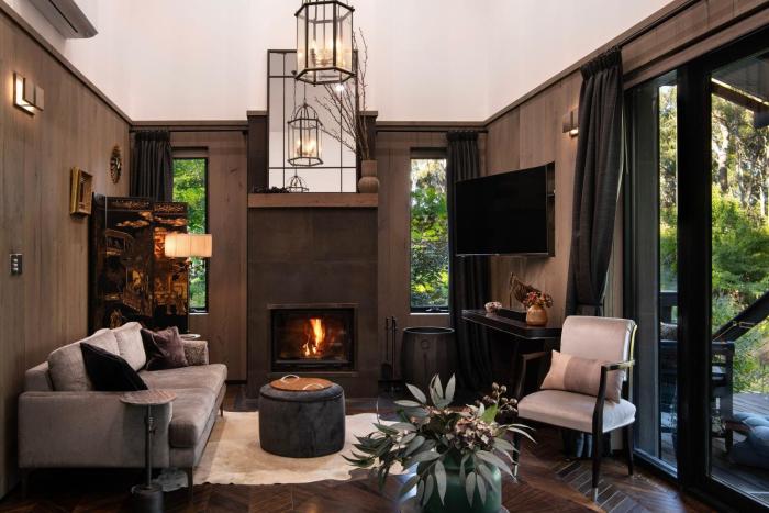 Bainbridge House-beautiful home in native bush